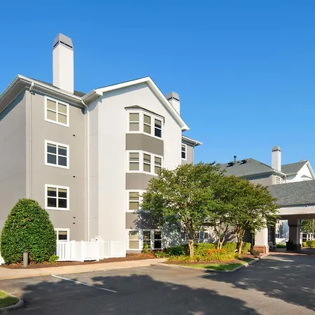 Hampton Inn & Suites Newport News-Airport - Oyster Point Area